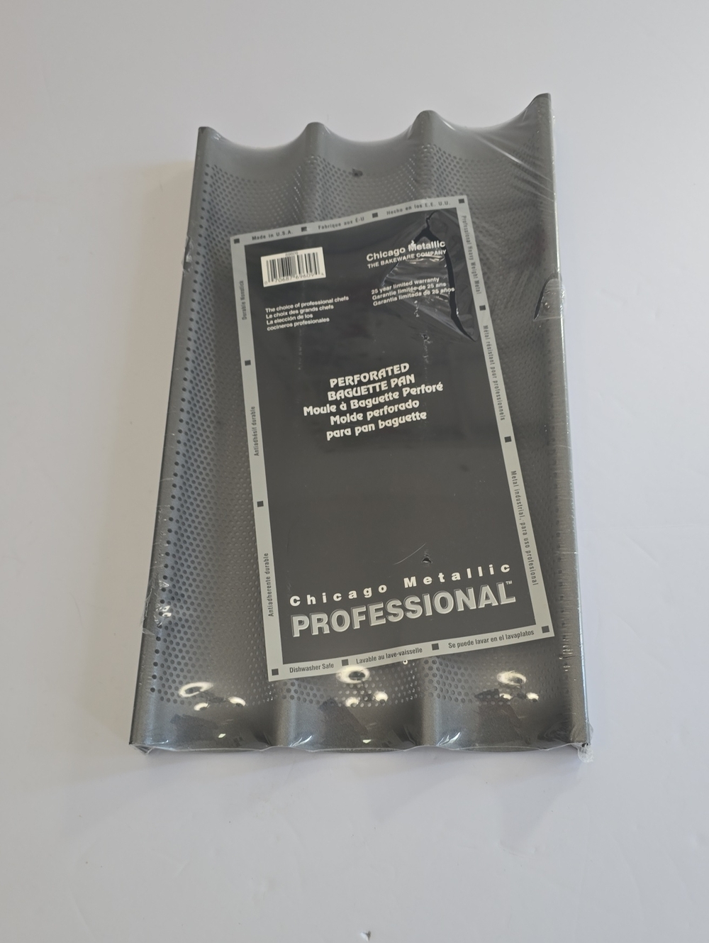 NWT Chicago Metallic Professional Perforated Baguette Pan USA